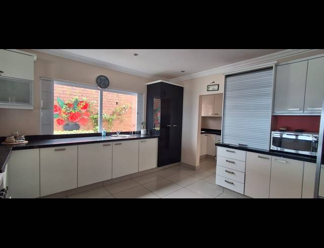 3 BEDROOM HOUSE FOR SALE IN TONGAAT BEACH